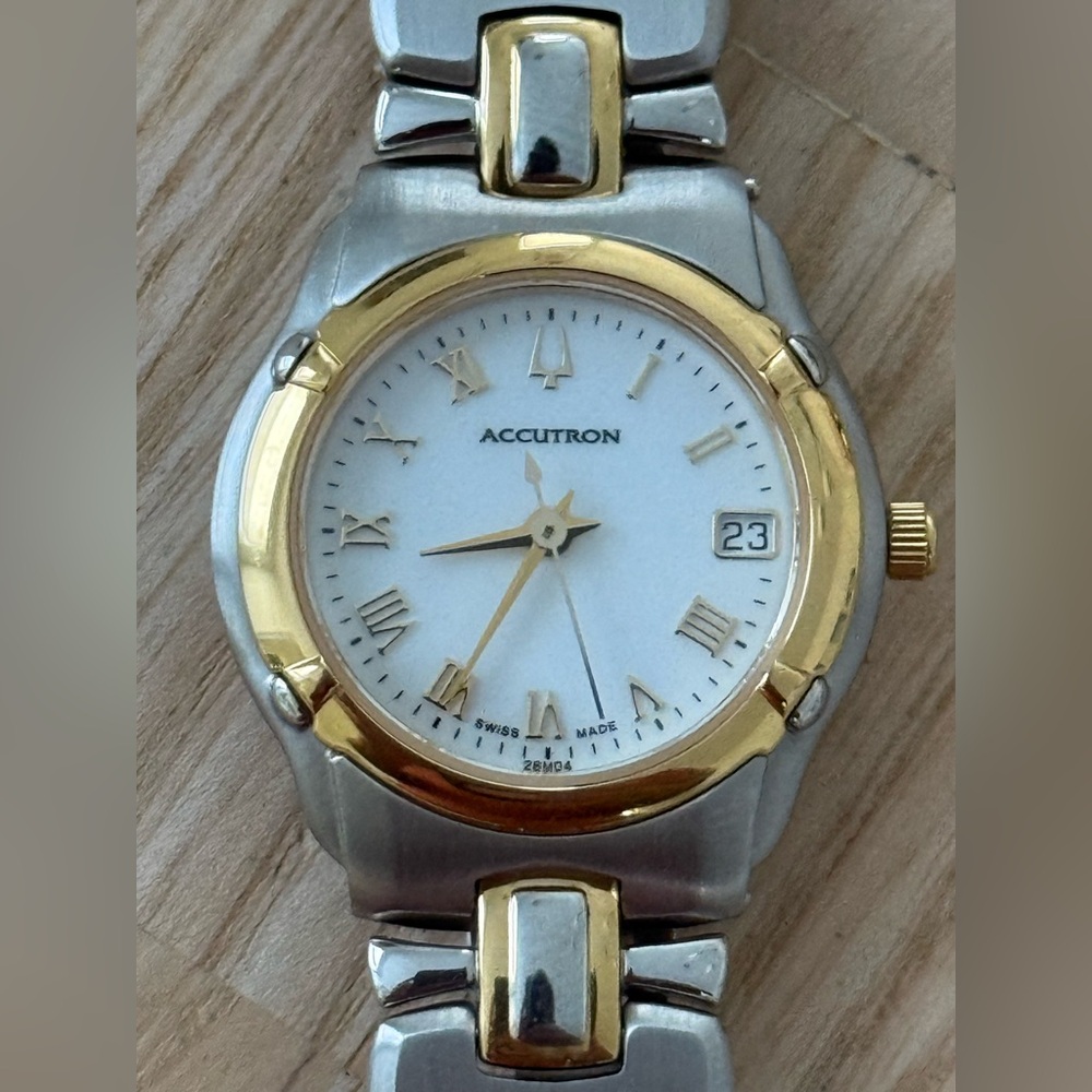 Accutron Rare Luxury Ladies Watch Two-Tone Bracelet Case White Dial Date Window
